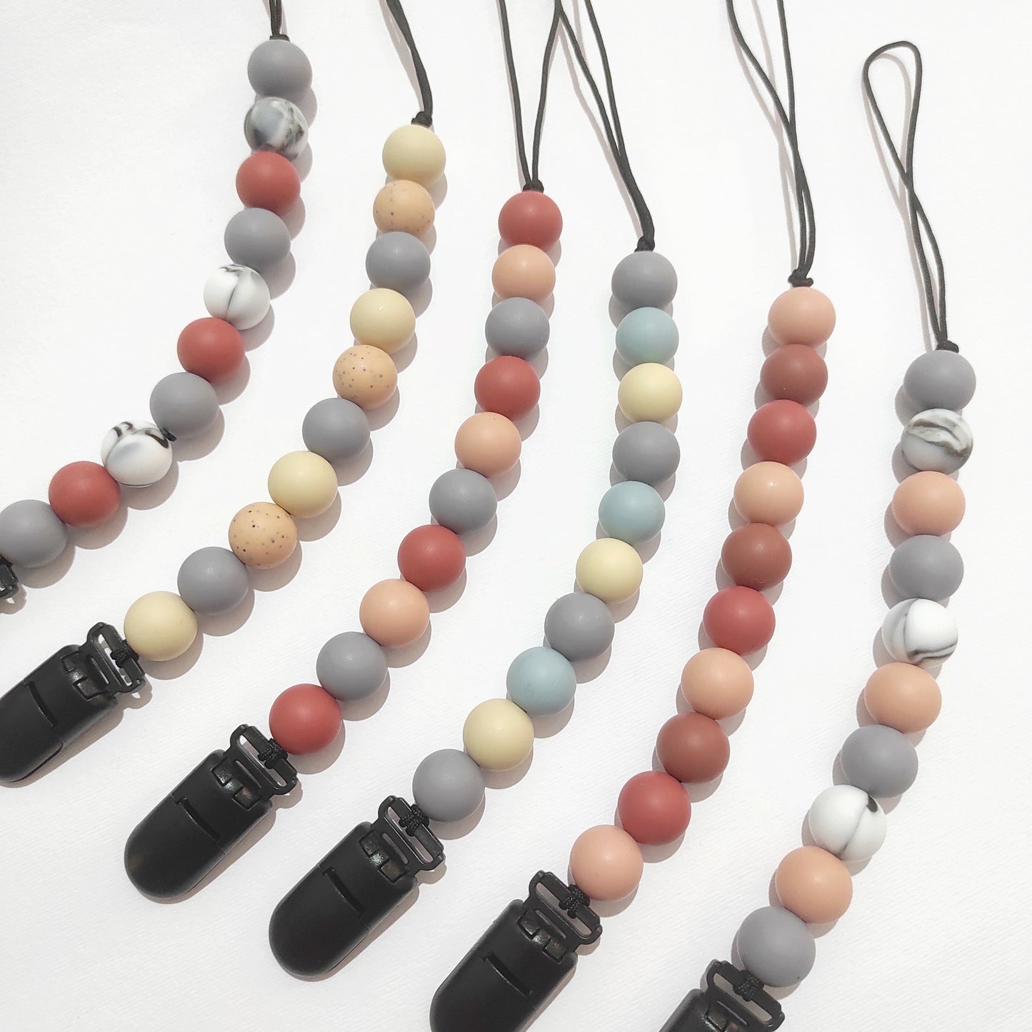 Tricolour clip