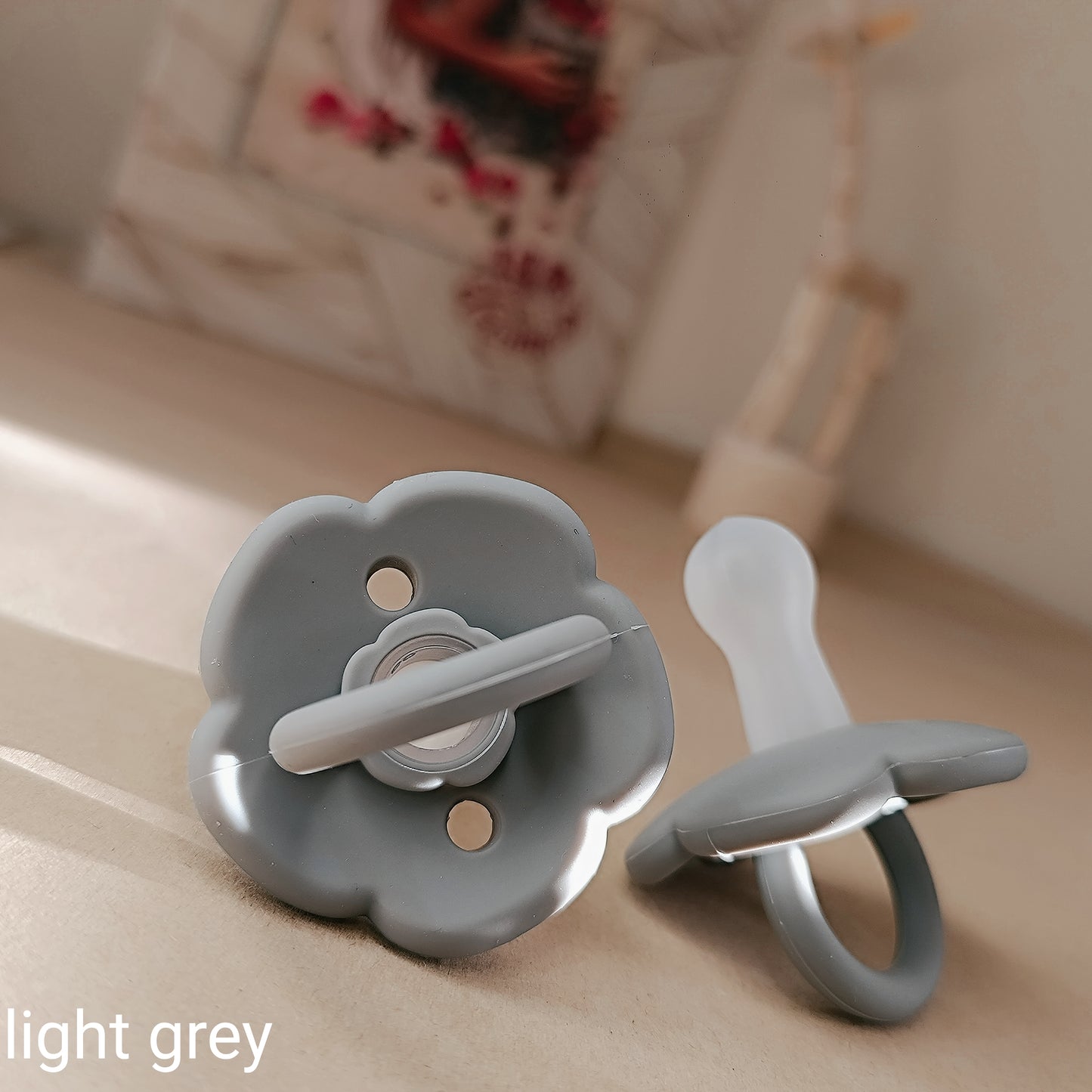 Pacifier flower light grey- Μαλακή πιπίλα σιλικόνης