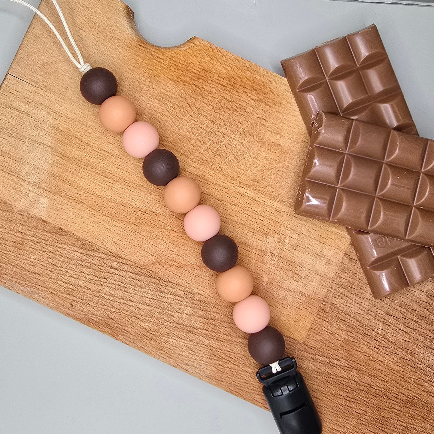 Chocolate flavor clip