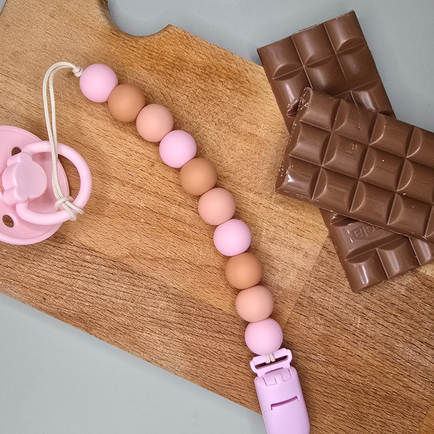 Chocolate flavor clip