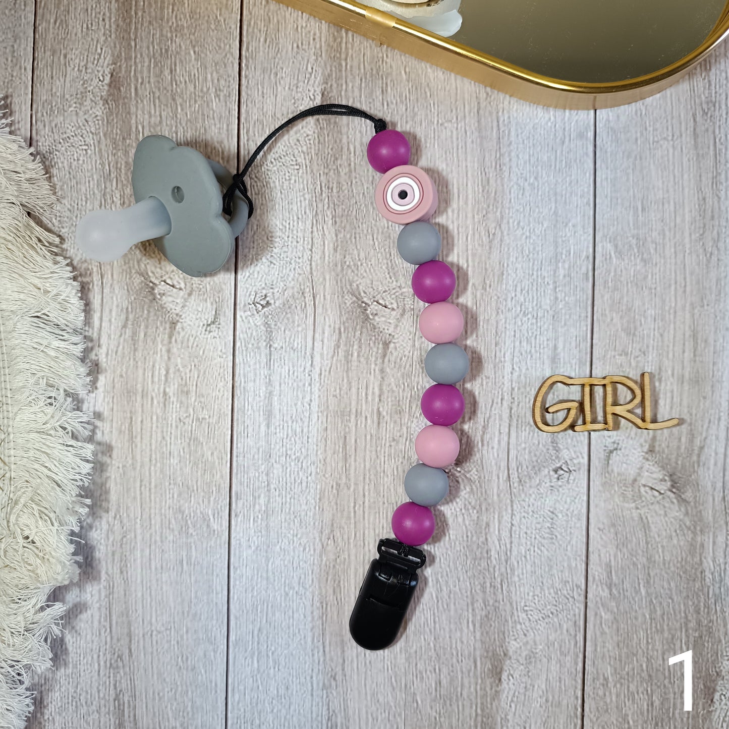 Girl's clip