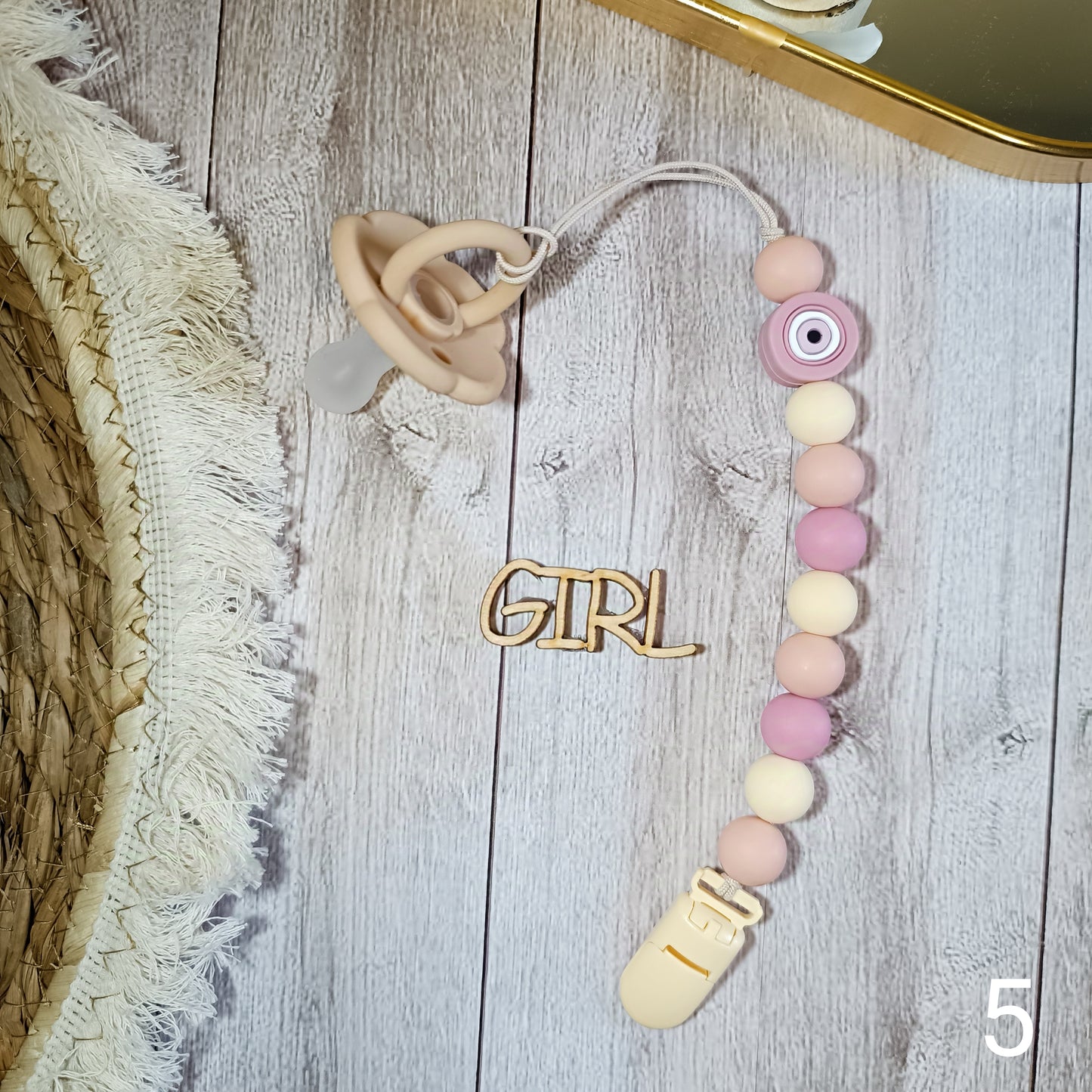 Girl's clip